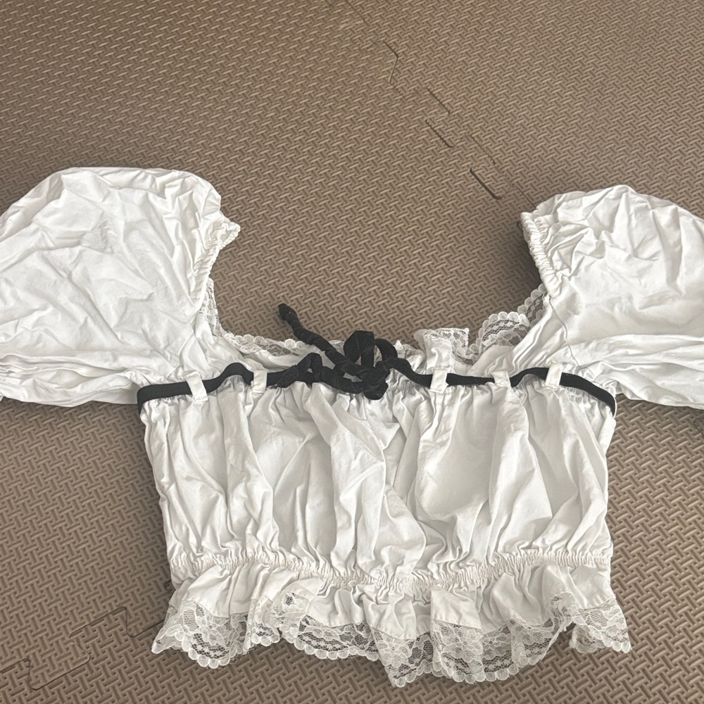 Elegant White Puff Sleeve Top